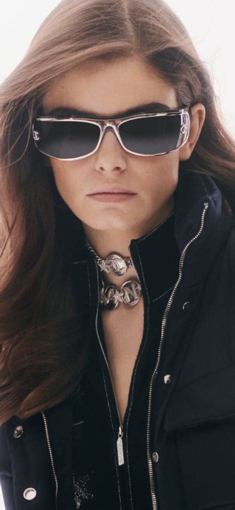 Glittering Details – CHANEL Eyewear 